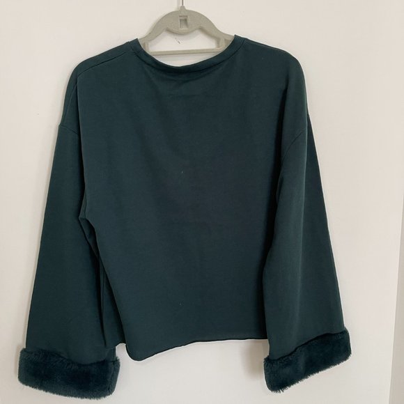 Dark Green Sweater w/ Fur Sleeves - Picture 4 of 4